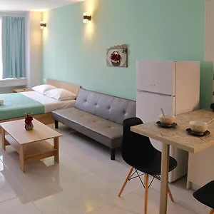 Apartament Menta, Salonic